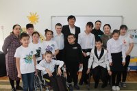 Өмірқұл Өтегенұлы Айниязов "Үміт" орталығында қонақта болды.